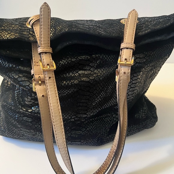 MICHAEL Michael Kors Black Textured Tote - Picture 5 of 9